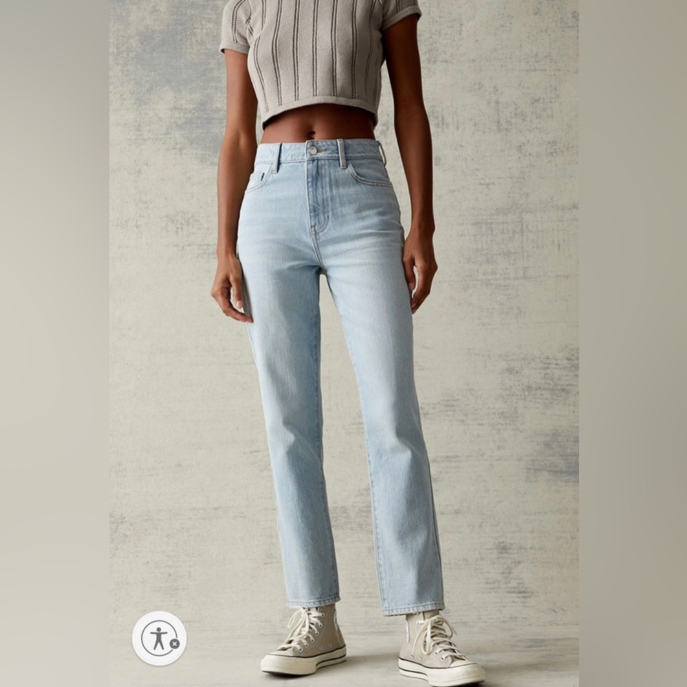 PacSun Light-Wash Mom Jeans